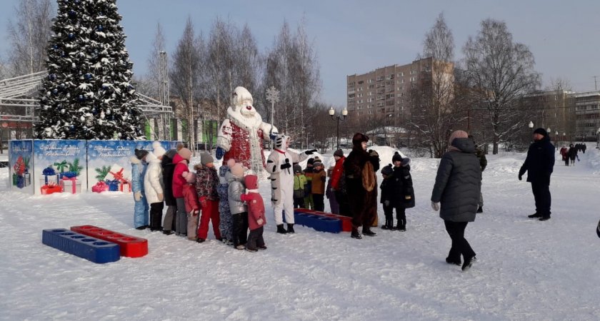 Из-за похолодания в Кирове отменили детские праздники в парках