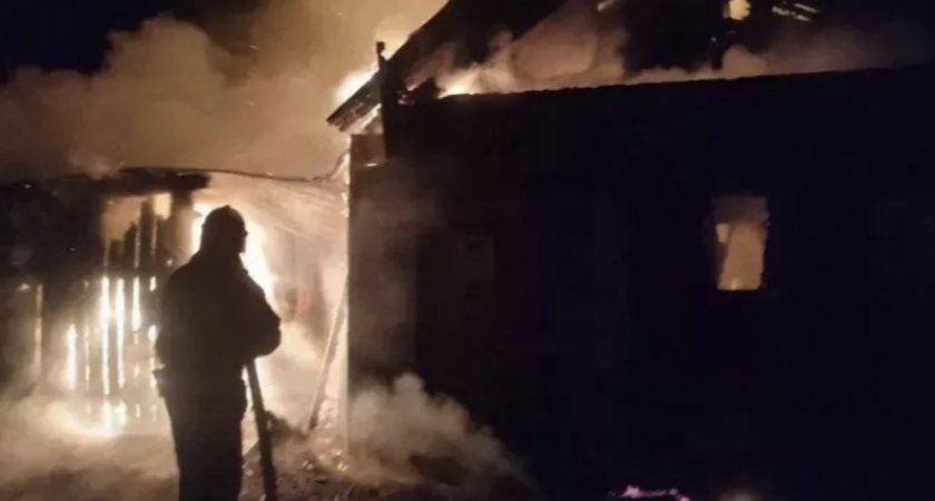 В Нововятском районе загорелся дом: есть погибшие 