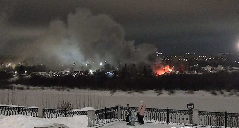 В Дымково сгорел строящийся дом