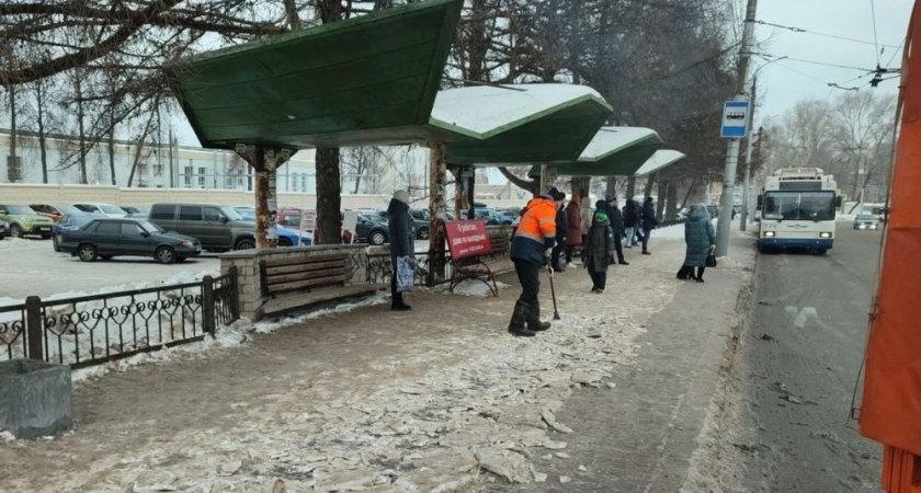 За некачественную уборку снега кировских подрядчиков оштрафовали на три миллиона рублей