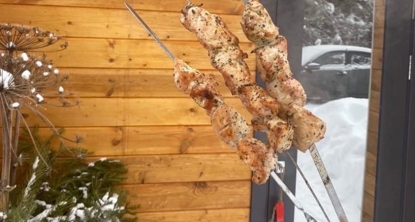 По кировским магазинам распространили 35 килограммов шашлыка неизвестного происхождения