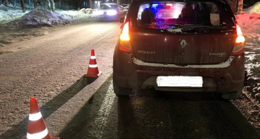 В Кирове на улице Тимирязева ребенок оказался под колесами Renault