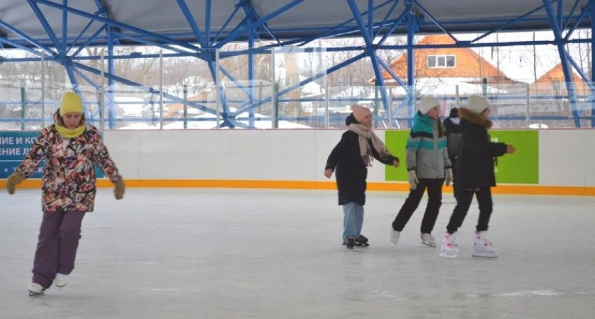 В Кировской области крытый каток установили только после вмешательства прокуратуры