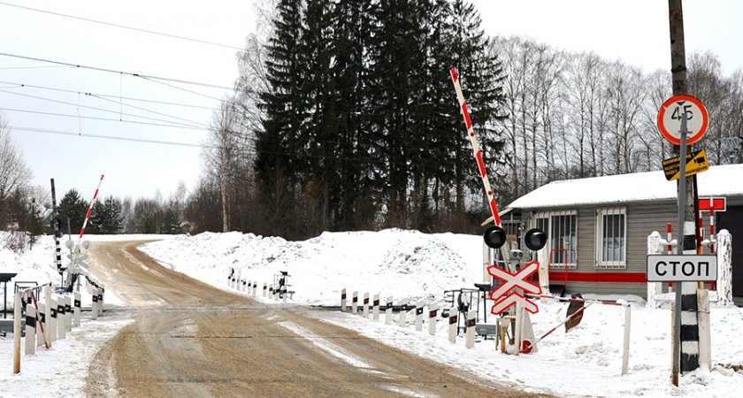 В Кирове ограничат движение по железнодорожному переезду