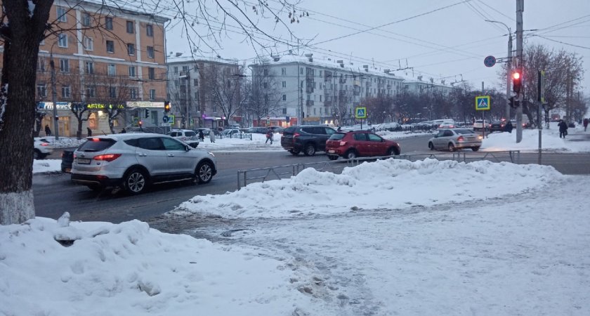 Известно, машины какого цвета чаще всего продают кировчане