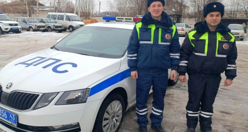В Кировской области бесправник пытался скрыться от ГИБДД, но врезался в патрульную машину