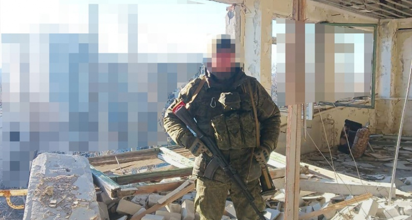 Несет пост каждую ночь: журналист из Кировской области служит в зоне СВО с псом Ковриком