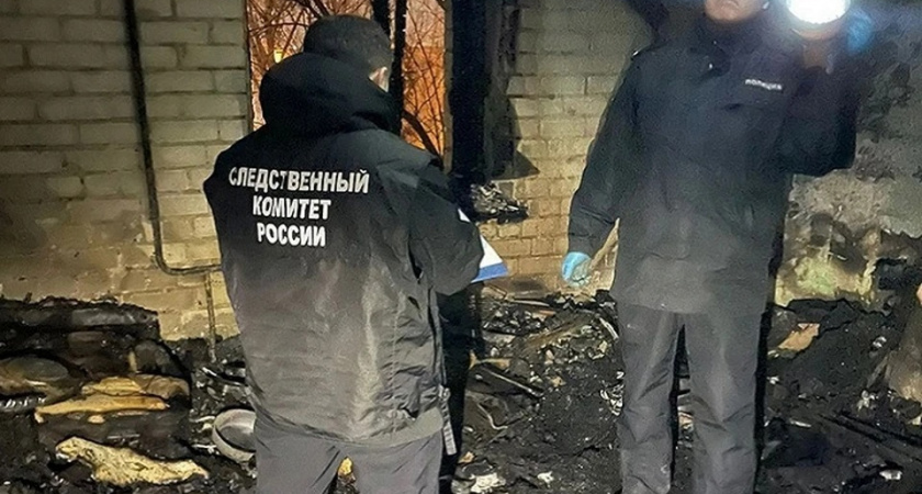  Ночью в Кирове загорелся дом: на месте пожара нашли тело женщины