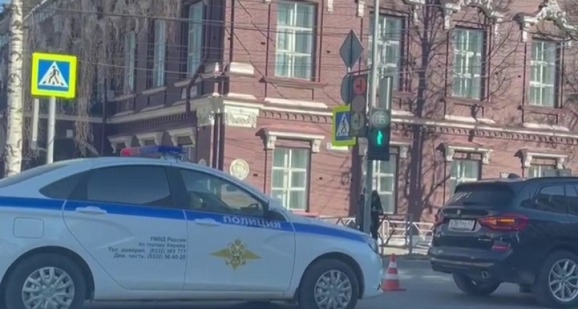 В Кирове на улице Ленина иномарка сбила пешехода