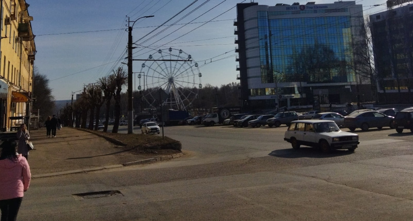 На одной из центральных улиц Кирова до 30 июня ограничат движение транспорта