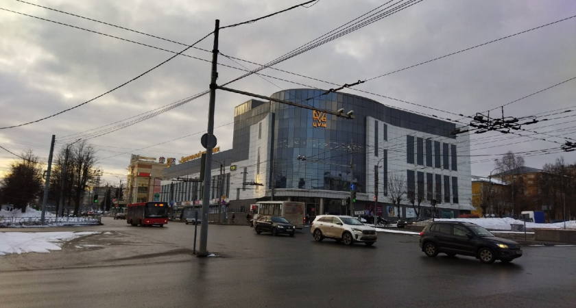 Возле ЦУМа на Воровского будет заменено 400 метров трубопроводов на современные трубы 