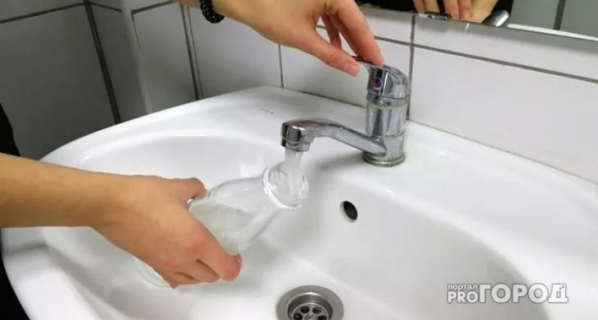 В Ленинском и Октябрьском районах Кирова отключат холодную воду