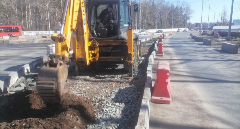 Работы по строительству кольцевой развязки в Кирове возобновили