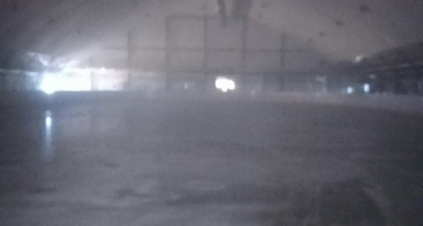 В недостроенном здании крытого катка в Кирове произошел пожар