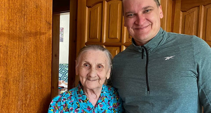 Кировские чиновники помогли вернуть горячую воду в дом ветерана ВОВ, купив новый бойлер