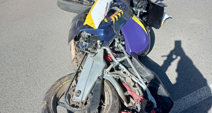 В Кирове мотоциклист пострадал от столкновения с двумя иномарками