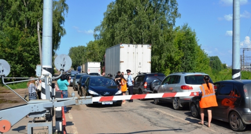В Кирове 17 мая переезд в Макарье закроют для движения на сутки