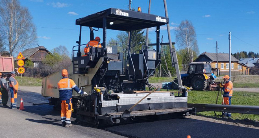 В Омутнинске и Советске начался ремонт улиц на "дорожный миллиард"