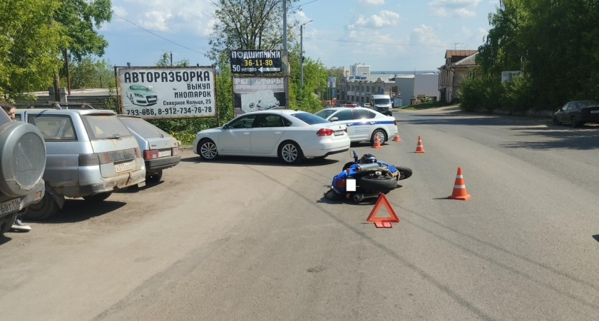 В Кирове на Северном Кольце пострадал мотоциклист