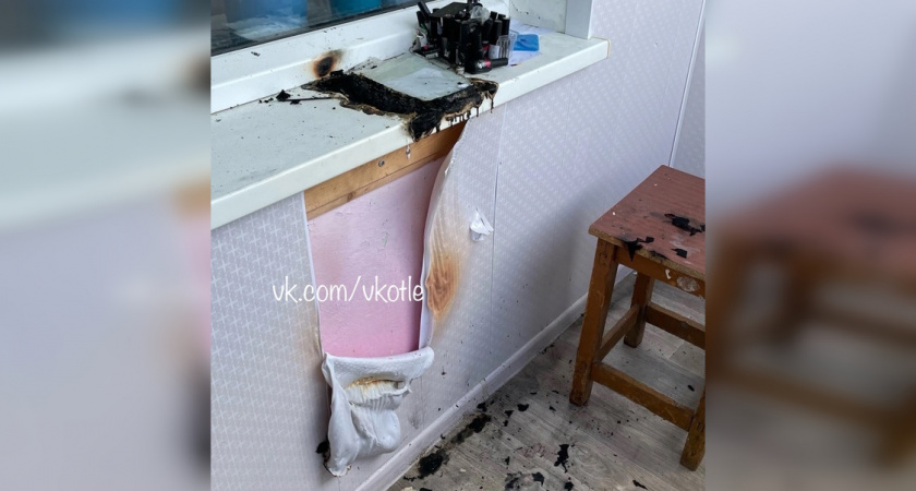В Кировской области начался пожар из-за самовозгорания "зарядки" для телефона