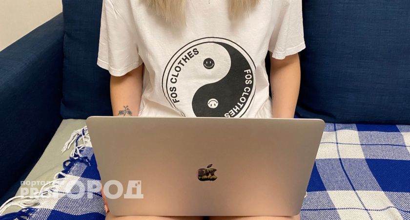 Кировчанка лишилась денег после просмотра видео