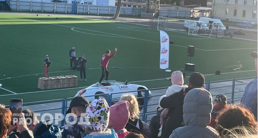 "Зрители замирали в немом восторге от трюков": В Кирове прошло "Шоу каскадеров"