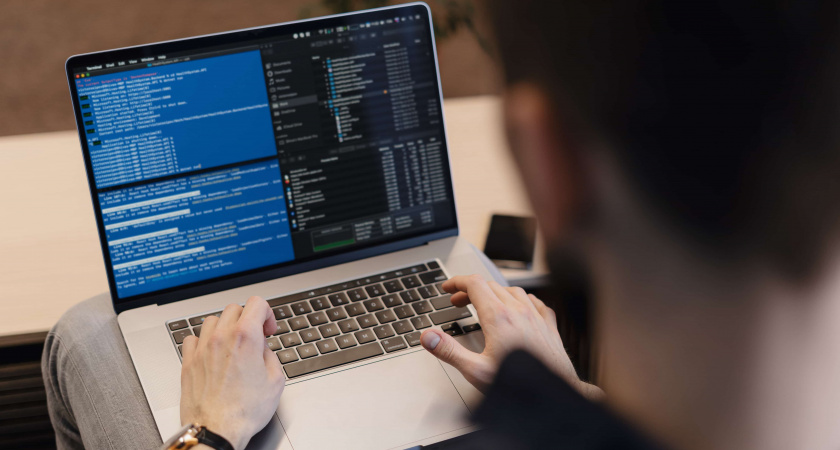 Сбер оценил эффект от внедрения искусственного интеллекта в 350 млрд рублей в 2023 году