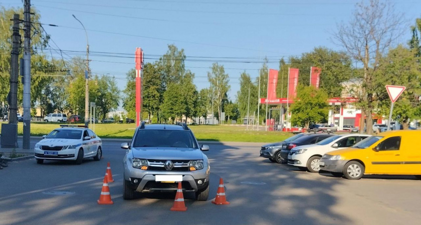 В Кирове водитель кроссовера сбил 16-летнего велосипедиста