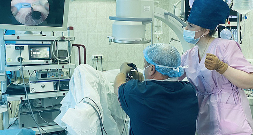 Кировские врачи прооперировали жителя Костромы с сильными болями в мочевом пузыре