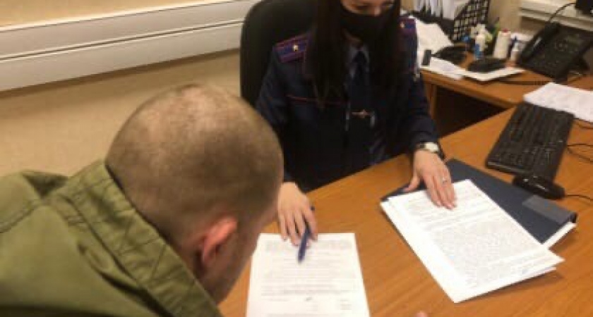 Кировчан напугал 6-летний мальчик, стоящий в открытом окне на шестом этаже