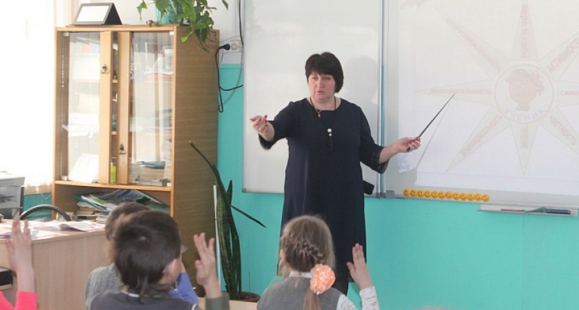 Зарплаты кировских учителей вырастут до 50 тысяч рублей