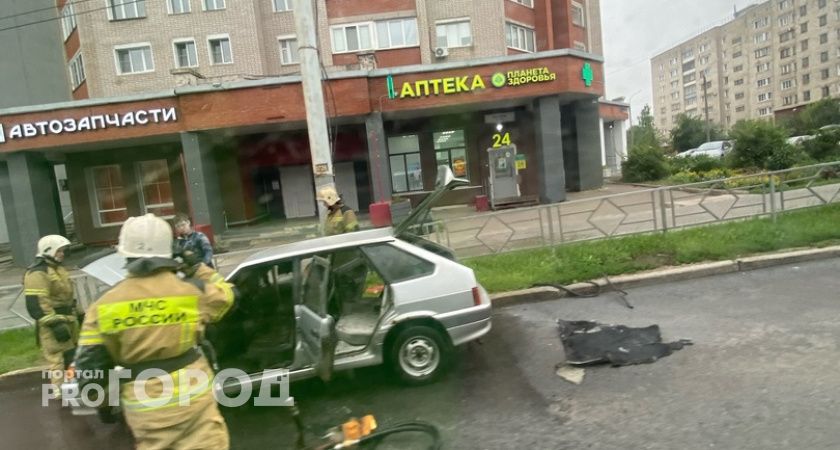 Утром в центре Кирова вспыхнула "четырнадцатая"