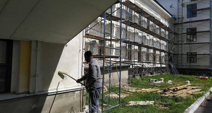 В Кирове начали реставрацию здания библиотеки имени Герцена