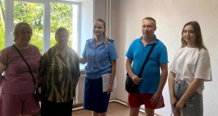 Прокуратура помогла пенсионерке из Кирова решить вопрос с переселением из аварийного жилья