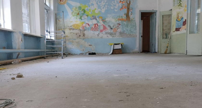 Кировские строители приступили к ремонту детского сада на подшефной территории