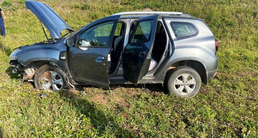  В Кировской области столкнулись Renault и Kia: ГИБДД ищет очевидцев аварии
