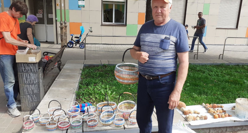 "То пустой две недели, то 3 продажи за пару часов": кировский рукодельник о жизни и хобби