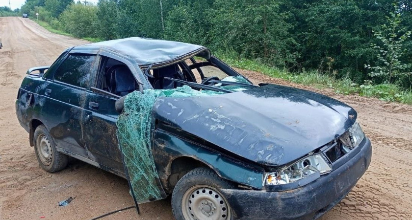 В Кировской области опрокинулся "ВАЗ": есть пострадавшие