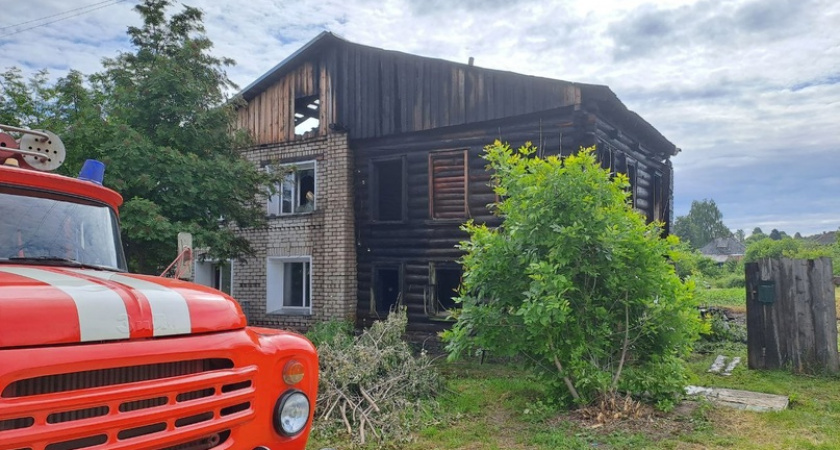 Житель Кировской области сжег дом матери: женщина погибла