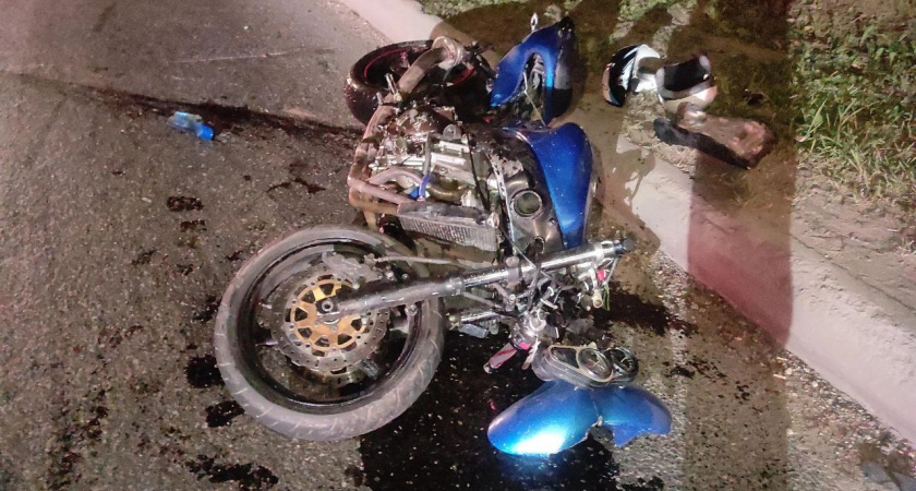 В Кирове при столкновении с бензовозом погиб молодой мотоциклист