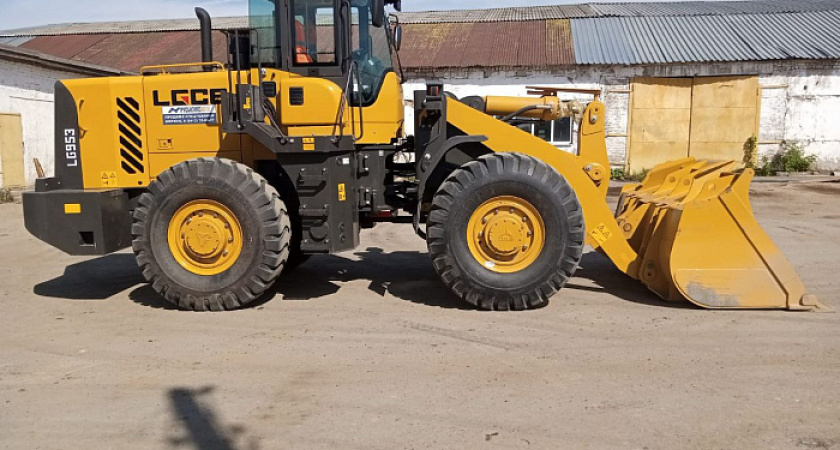 Автопарк дорожных служб Кировской области обновился уже на 62 машины