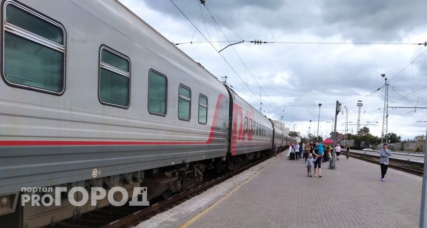 В Кировской области ребенок попал под поезд