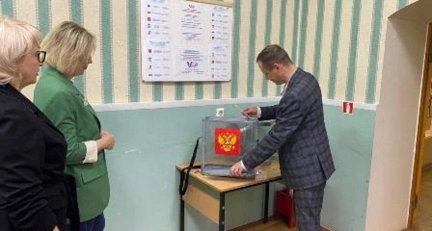 В Кирове началось досрочное голосование жителей новых регионов России