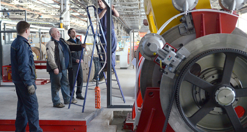 Александр Соколов поздравил машиностроителей с профессиональным праздником