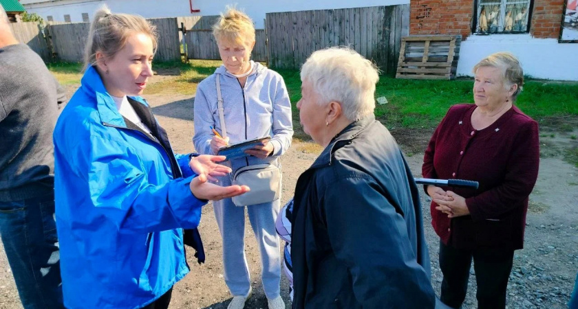 В Кирове прошел сход граждан по вопросам установки "умных счетчиков"