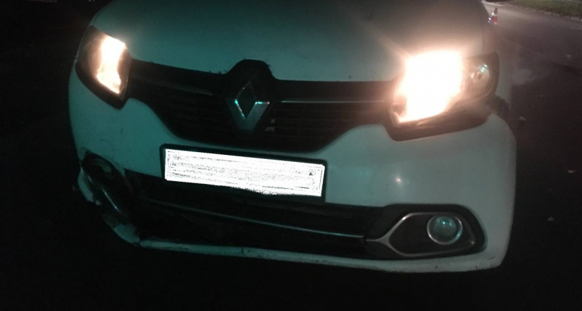 В Кирове на улице Пугачева под колесами Renault Logan погиб пешеход
