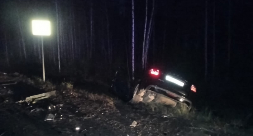 В Кировской области на трассе при столкновении с грузовиком погибли два человека