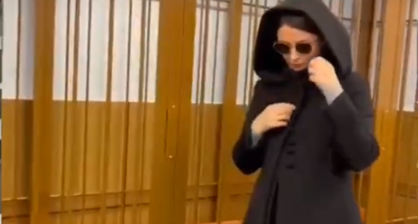 Арестовали Bentley и Lamborghini: блогер из Кировской области проведет Новый год под арестом