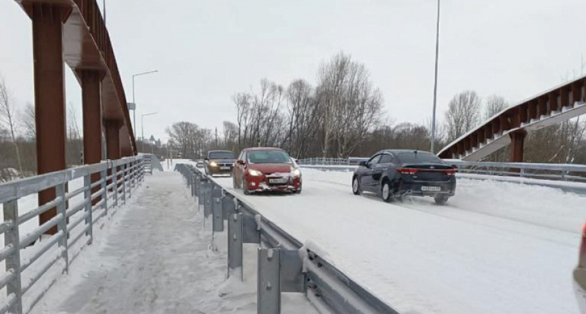 Открыто движение по мосту через реку Ошторму