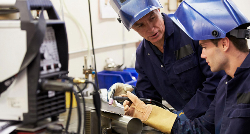 842 работника сферы ОПК обучились новым специальностям